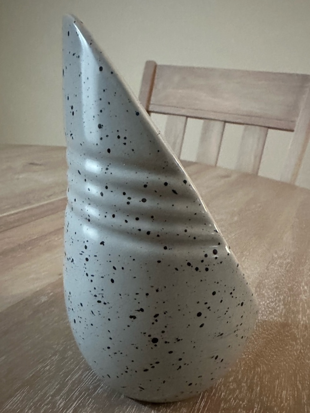 LTD Commodities Gray Speckled Upright Spoon Rest for Kitchen Countertop - New - Picture 5 of 6